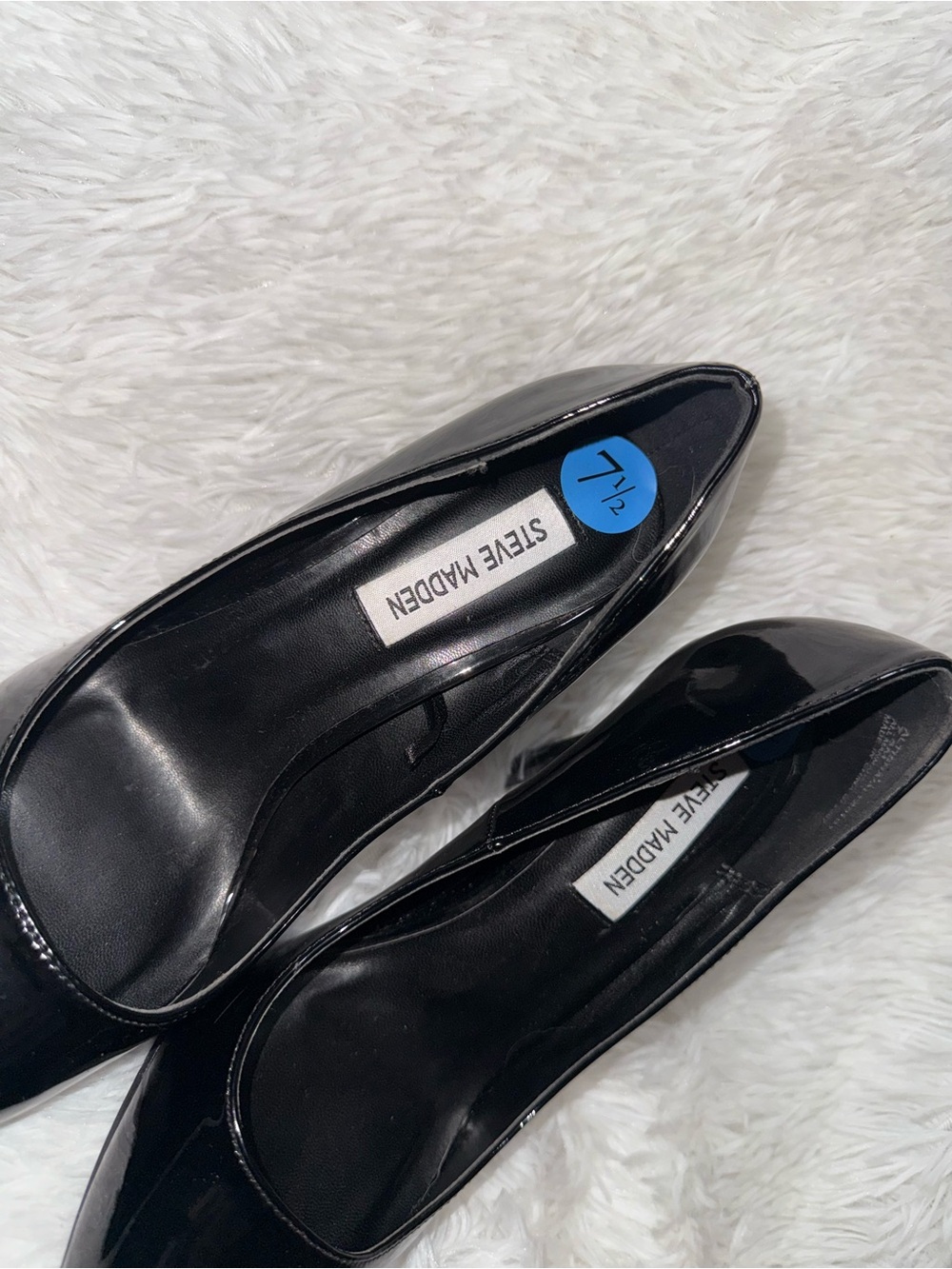 Steve Madden Black Patent Pointed-Toe Pumps
